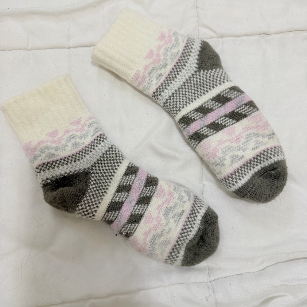 Patterned Cream and Gray Socks